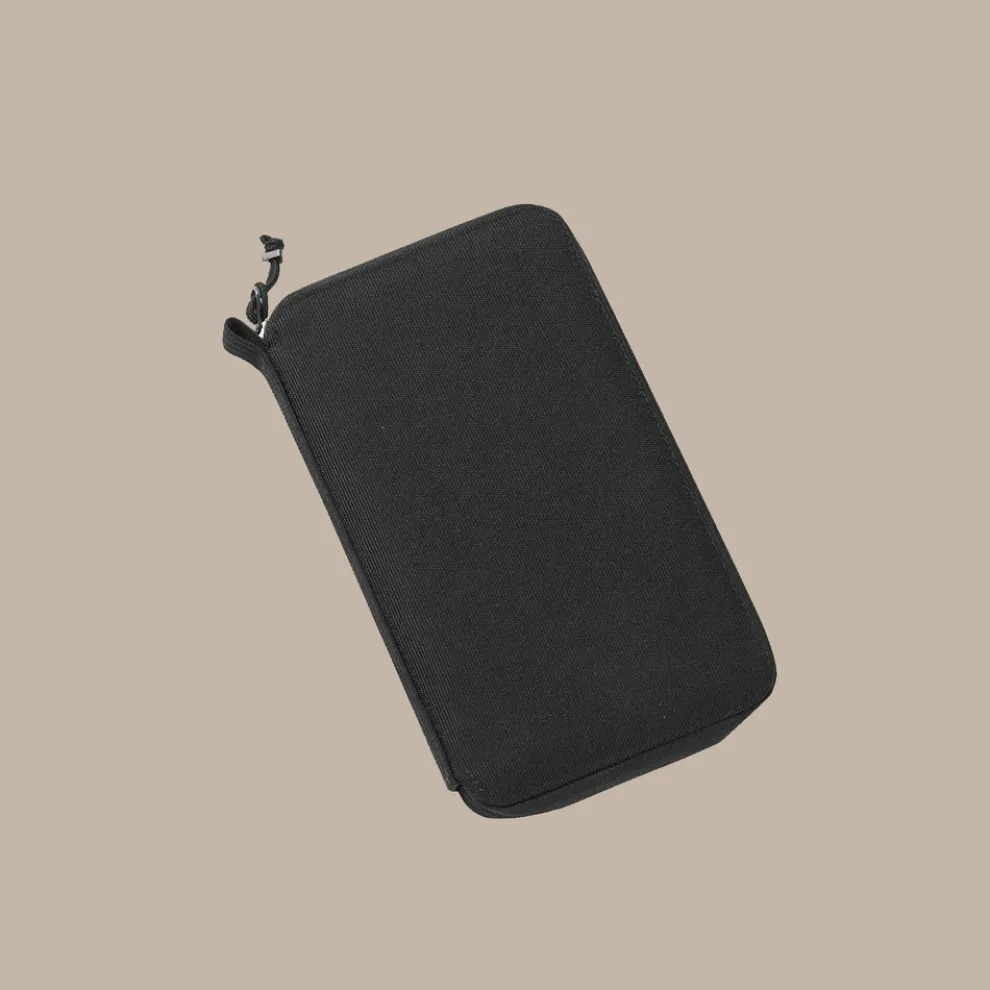Travel Wallet | Black