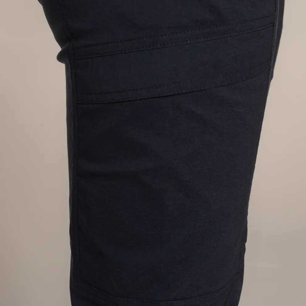 Women's Kiwi Pro Cargo Trouser | Black